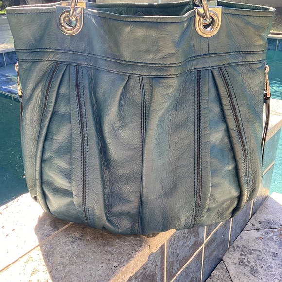 B. Makowsky Pebble Leather Bucket Crossbody - Picture 12 of 15